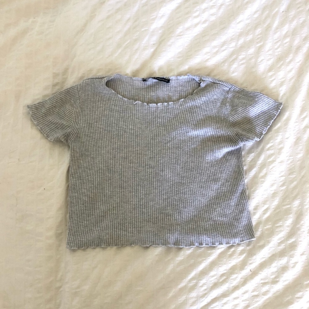 Brandy Melville shirt